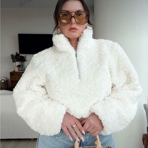 NWOT Naked Wardrobe: Faux Shearling Cropped Pullover